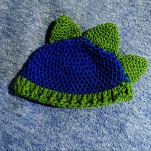0-6m Crocheted Dino Cap